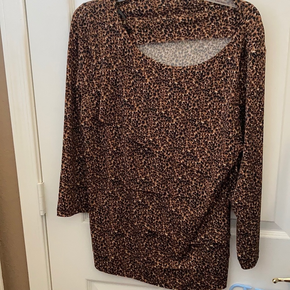 FINAL MARKDOWN Chaus multi tiered top xl